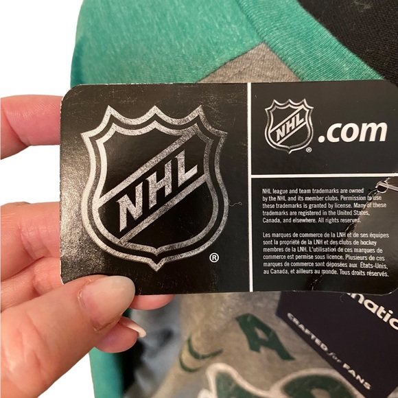 NWT Dallas Stars St. Patrick's Day ☘️ Raglan T-shirt - Picture 4 of 6